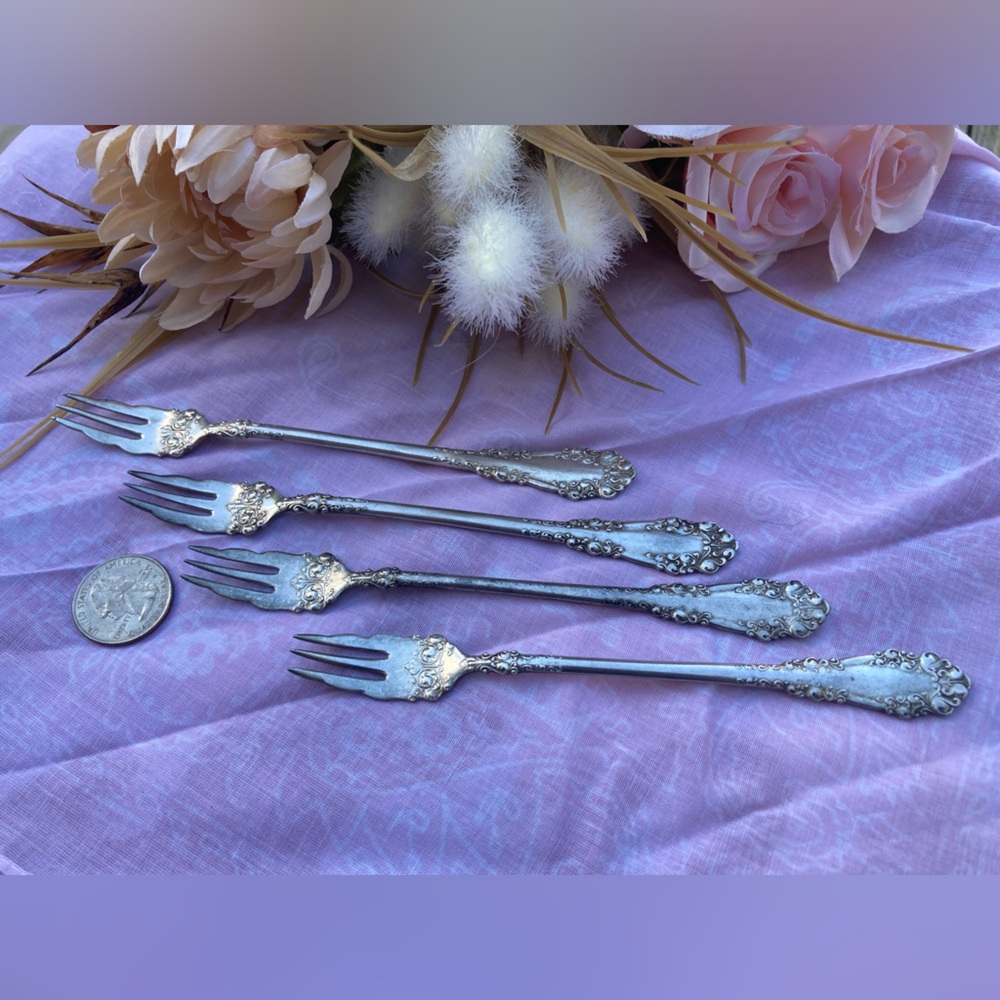 Lovely set of 4 vintage cocktail forks, silver plate, 1847 Rogers Bros A1